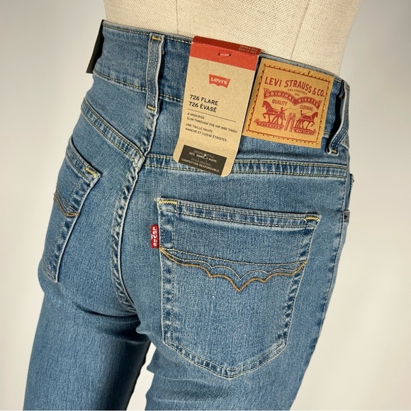 Levi's Light Blue Women's Flare Jeans - Picture 4 of 11